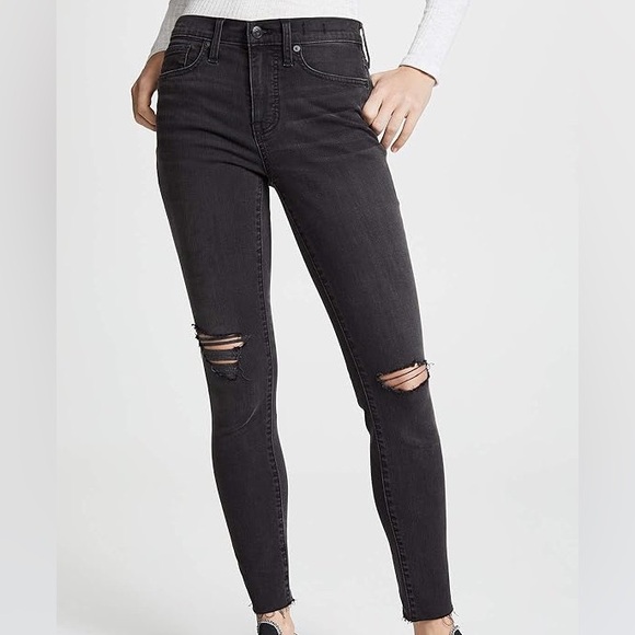 Denim - Madewell Black 9” High-Rise Skinny Ripped Jeans